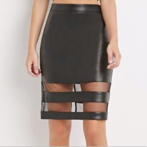 Forever 21 Women’s Black Pleather/Mesh Skirt